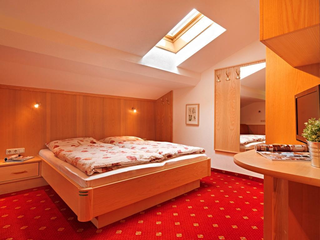 Ferienwohnung Saalbach פיברברון חדר תמונה